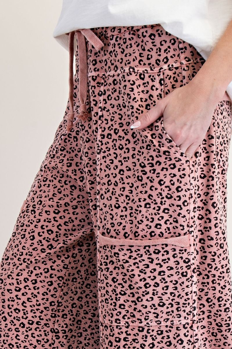 Easel Mineral Wash Pants - Rose Leopard